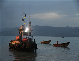 نجات جان 12 دریانورد ایرانی در آب های هرمزگان