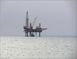 مرگ کارگربراثر سقوط ازاسکله نفتی به دریا در خارگ