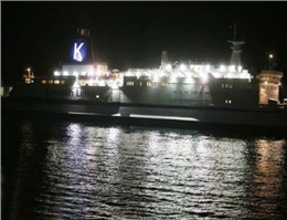 پهلوگیری نخستین کشتی اقیانوس‌پیمای کروز در قشم 