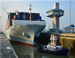 Container Ship Sets Panama Canal Transit Record