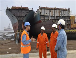 Maersk Line Scraps 8  Panamaxes