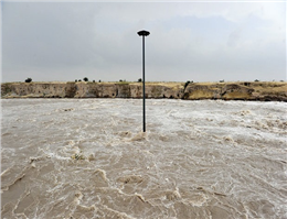 بالا آمدن دومتری سطح آب رودخانه بهمنشیر آبادان