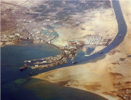 مصر در کانال سوئز دیوار امنیتی می سازد