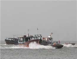 کشف کالای قاچاق از دو شناور باری در خلیج فارس