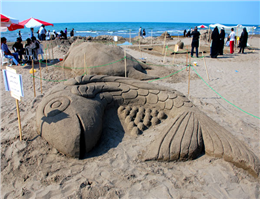 جشنواره مجسمه شنی در ساحل بوشهر برگزار شد