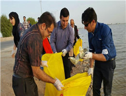 پاکسازی سواحل مجیدیه و خور غزاله در بندر ماهشهر  