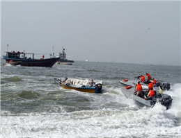 توقیف دو شناور قاچاق در آبهای سجافی هندیجان
