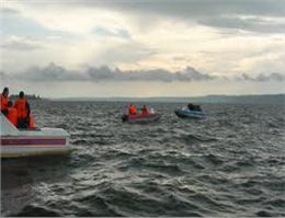 قایق حامل 15 مسافر در اندونزی غرق شد 