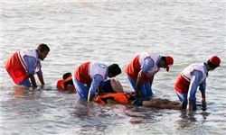 نجات جان چهار مسافر نوروزی در سواحل خلیج فارس
