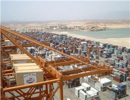 تلاش خطوط کشتیرانی برای استفاده از بنادر هاب عمان