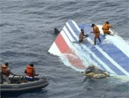 هواپیمای نیروی دریایی آمریکا سقوط کرد