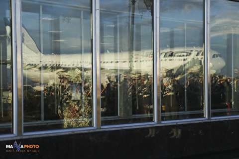 عکسی برگزیده از ورود پیکر شهدای سانچی در فرودگاه امام خمینی(ره)
