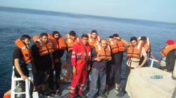 نجات ۱۶ سرنشین کشتی سانحه دیده در خلیج فارس