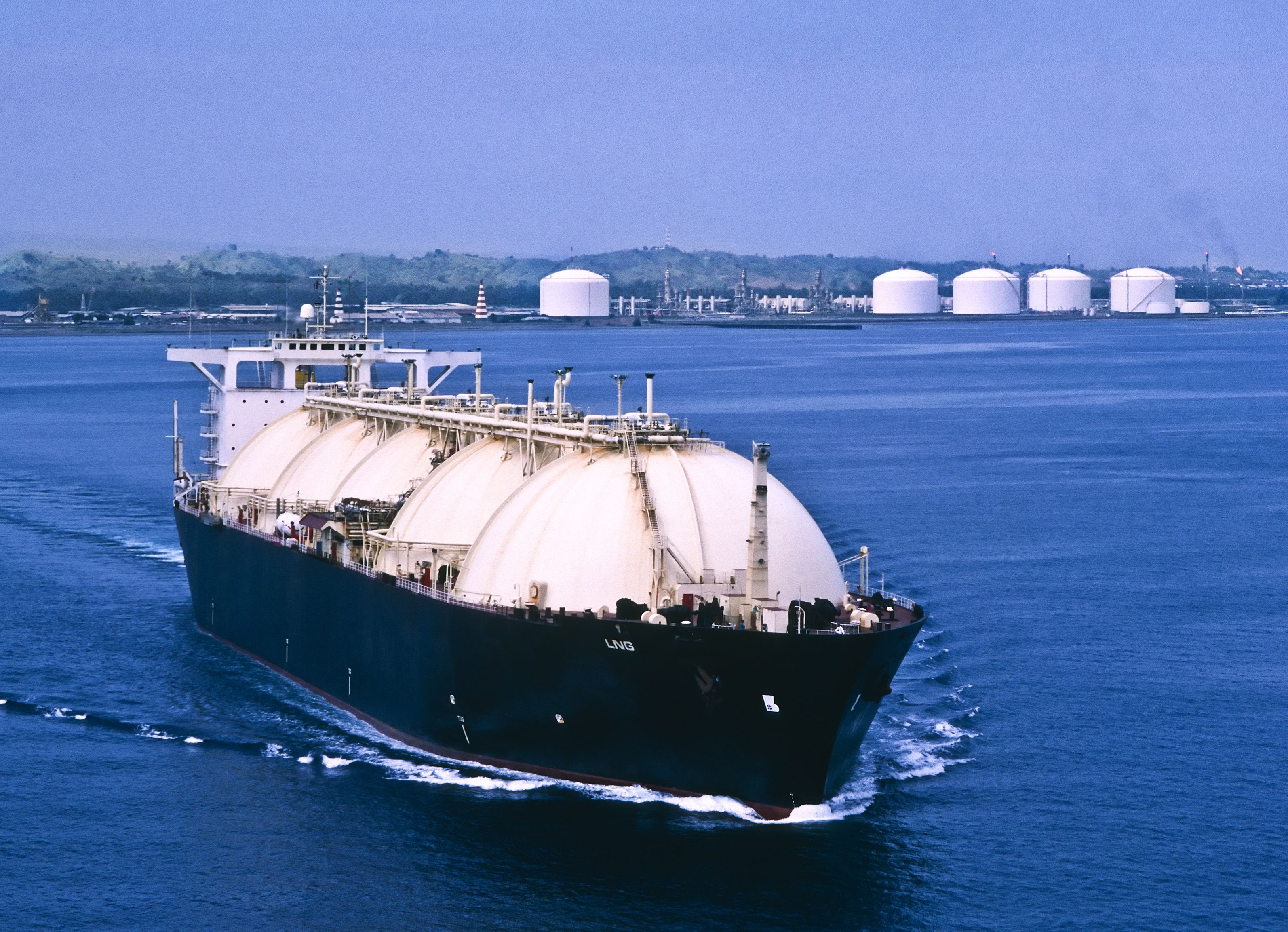 همکاری DNV GL با چین برای ساخت بزرگترین کشتی LNG