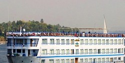 ابتلای ۳۳ سرنشین یک کشتی تفریحی به کرونا در مصر