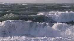 دریای خزر از چهارشنبه توفانی می‌شود