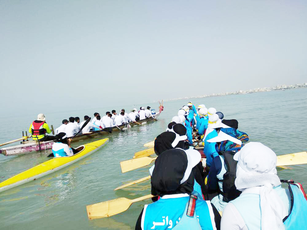 قایقرانان بوشهری آب های خلیج فارس را پارو زدند