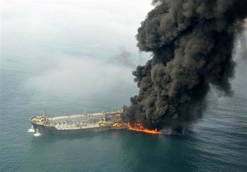 حمله به دو نفتکش در دریای عمان