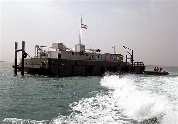 استقرار پاسگاه های شناور دریایی در نقاط حساس خوزستان