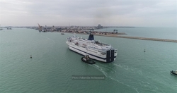 حرکت نخستین سفر کشتی بوشهر - قطر