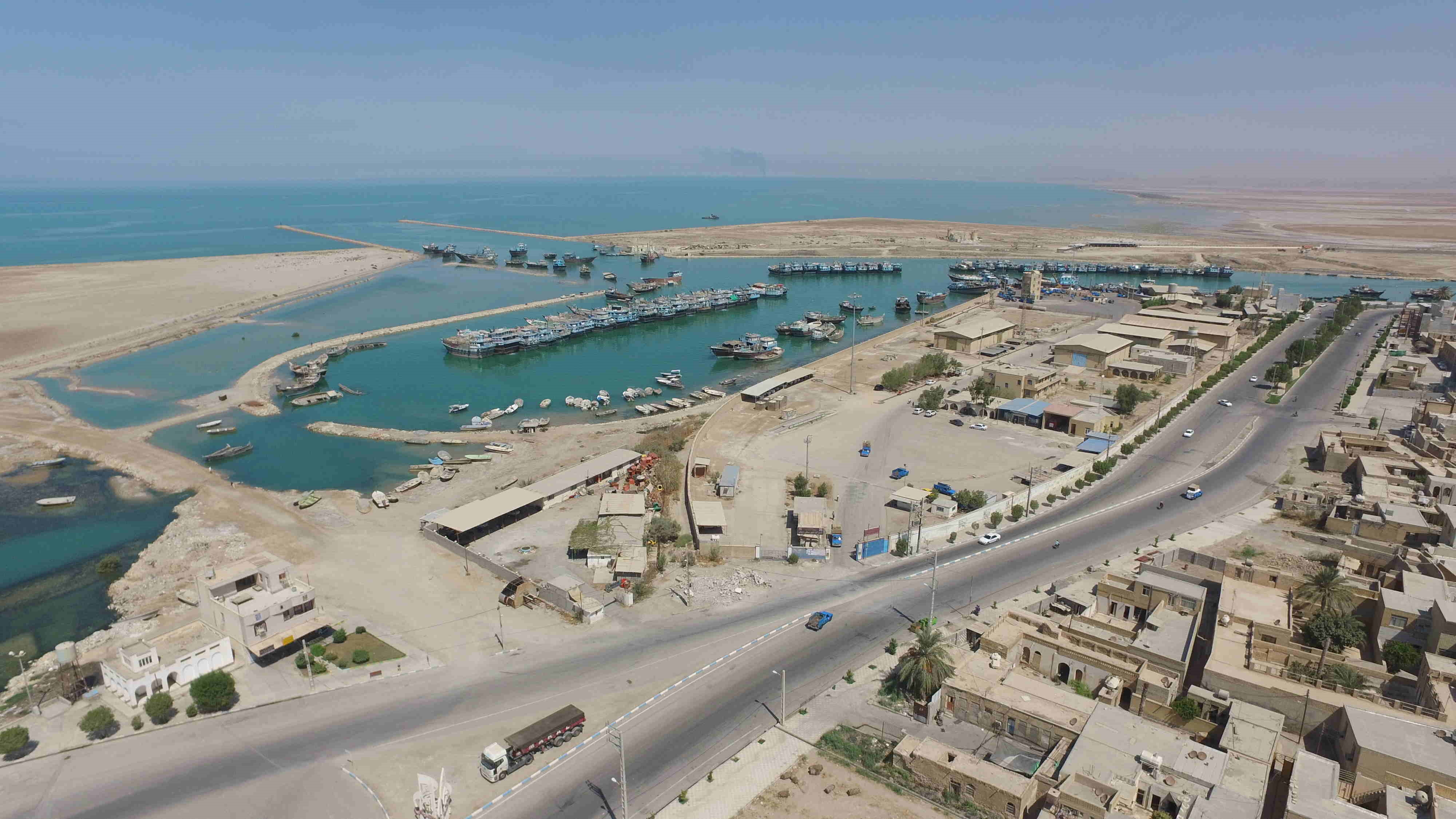 صادرات سیمان از بندر دیلم به کویت برای نخستین بار