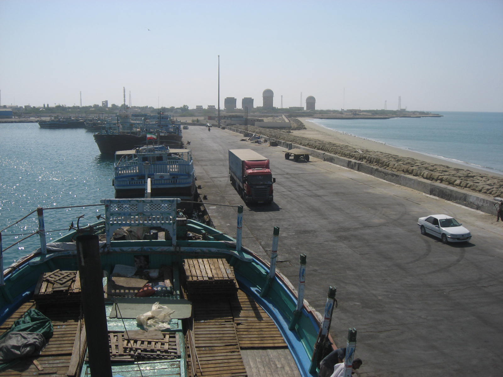 سومین خط حمل و نقل دریایی میان بندر جاسک و بنادر عمان