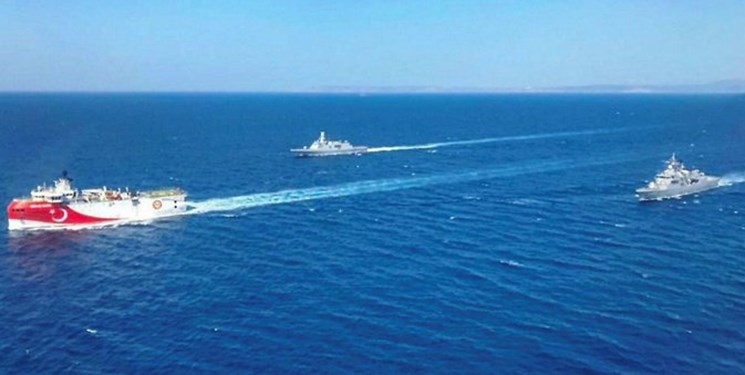 عزیمت ۱۷ شناور ترکیه از پایگاه دریایی خود به سمت دریای مدیترانه