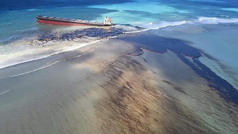 نشت نفت در آب‌های موریس