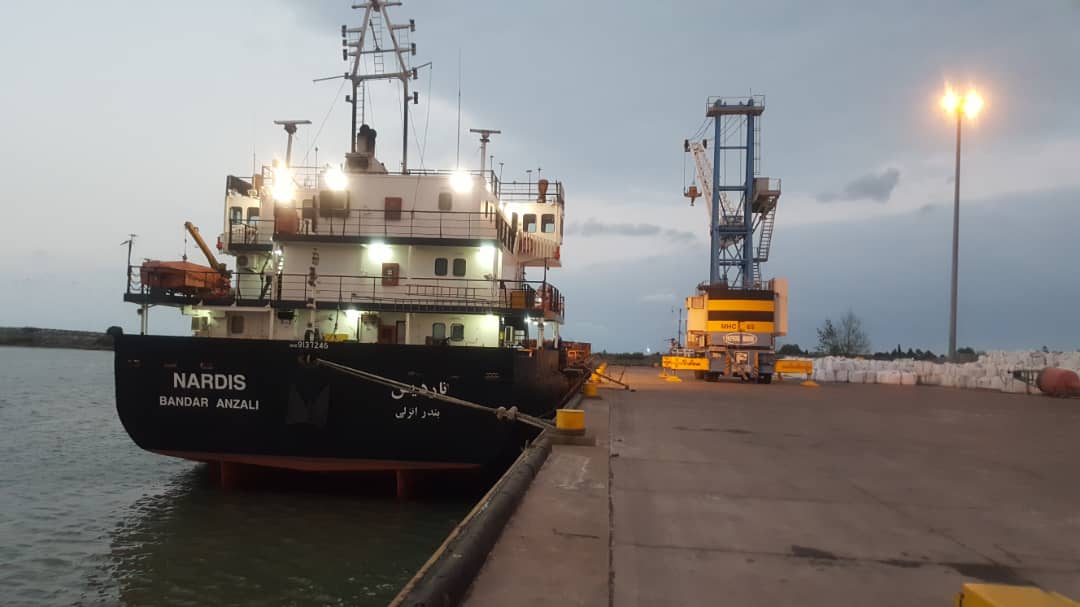 پهلوگیری اولین کشتی کشتیرانی دریای خزر در بندر فریدونکنار