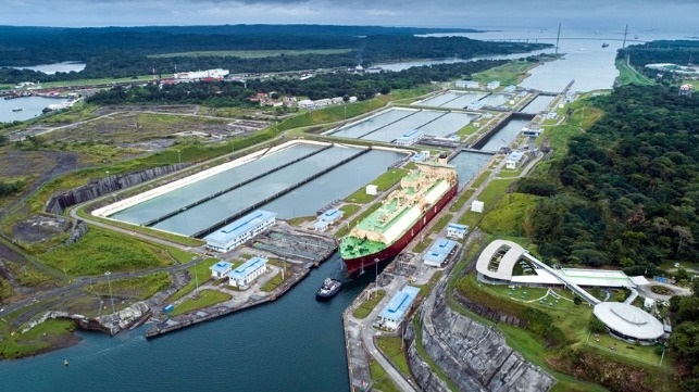 کانال پاناما با ترانزیت ۱۰ هزار کشتی رکورد زد