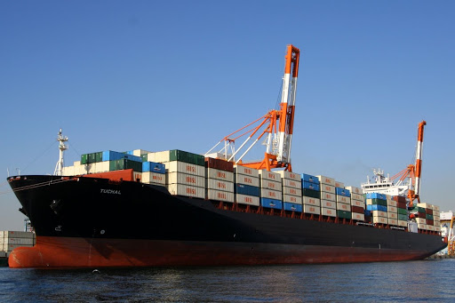 مسیر صادرات و واردات از طریق دریا هموارتر شود