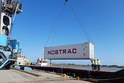 انتقال کانتینر با کشتی و کاهش صف کامیون‌ها در مرز زمینی آستارا