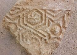 ۳ شی تاریخی در بندر سیراف استان بوشهر کشف شد