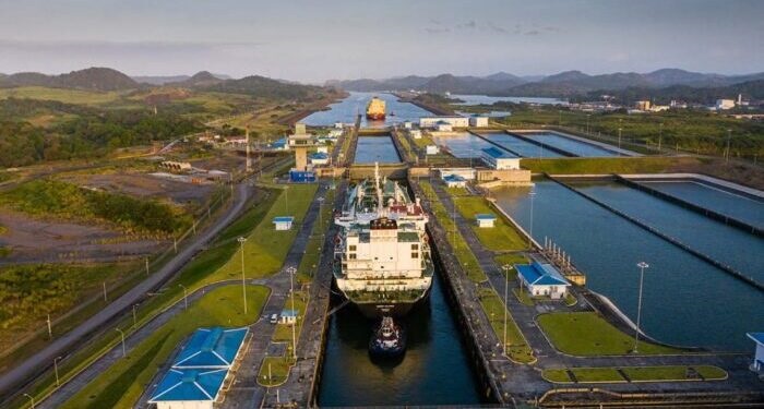 کانال پاناما برای ترانزیت کشتی‌های غول پیکر آماده شد