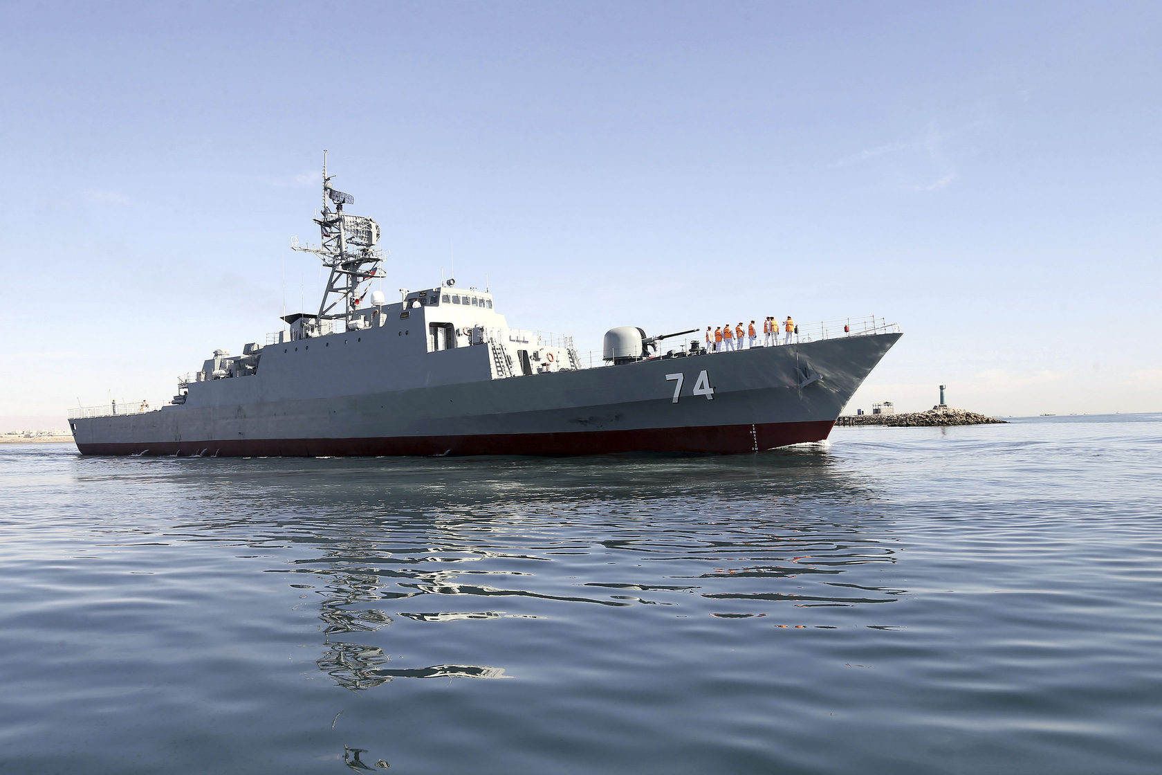 نیروی دریایی ایران در حفظ امنیت در دریا به بسیاری از کشور‌ها کمک می‌کند