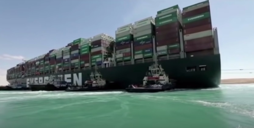 کشتی مسدود کننده کانال سوئز آزاد می‌شود