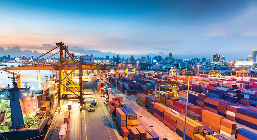 مسیر تجارت در مناطق آزاد باید از واردات به صادرات تبدیل شود