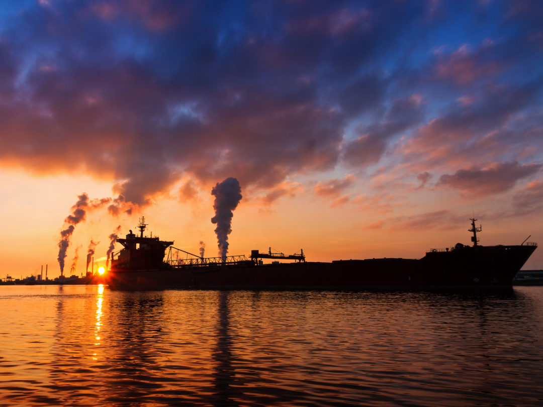 اعتراض کشتیرانی ها به برنامه های کاهش انتشار سوخت اروپا