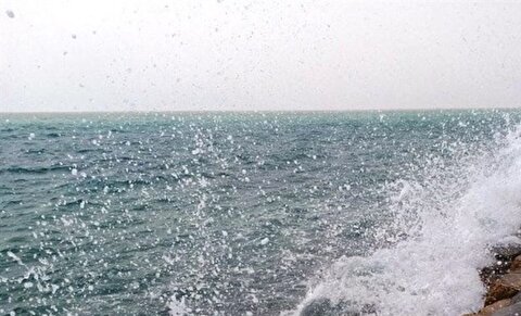 وزش باد‌های نسبتاً شدید و مواج شدن خلیج فارس در جزایر کیش و لاوان