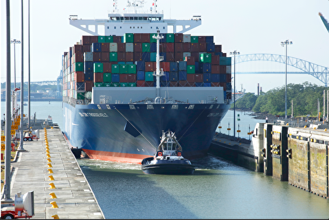 Container Ships Lead Record Year for Panama Canal