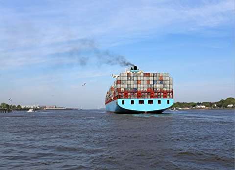 Scrubber retrofits could rein in boxship capacity
