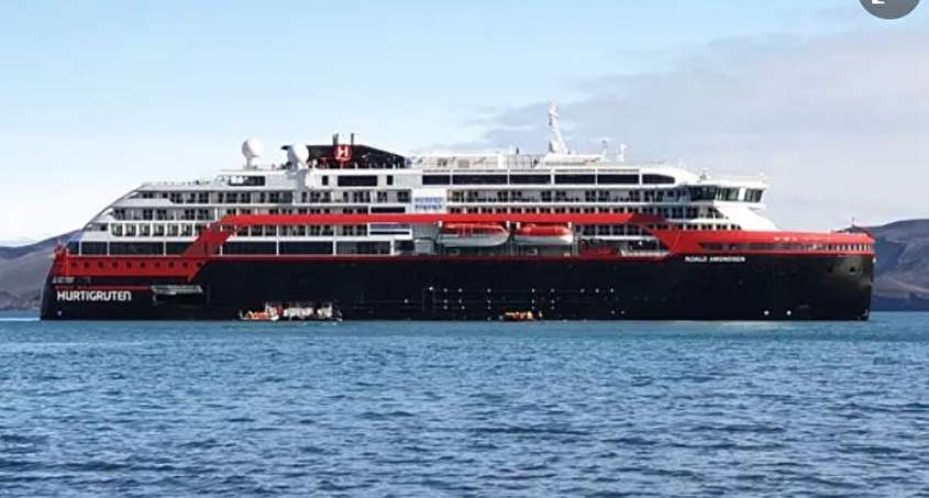 Coronavirus ban: more than 100 Australian doctors and dentists stuck on cruise ship off Chile