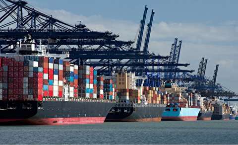 Speculative boxship ordering returns as financial buyers eye sizzling container trades