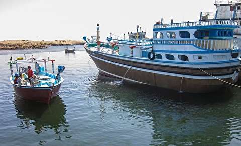 استفاده 28 هزار مسافر نوروزی از لنج سنتی در بندر بوشهر