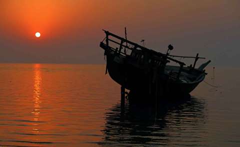 راه اندازی نخستین کشتی تفریحی مدرن در آب های بوشهر