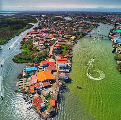 فعالیت 500 فروند قایق تفریحی در تالاب انزلی