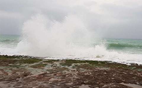 آب‌های شمالی خلیج فارس مواج و متلاطم است/ شناور‌ها احتیاط کنند