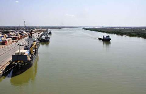 توقیف شناور صیادی غیرمجاز در آبراه اروندرود