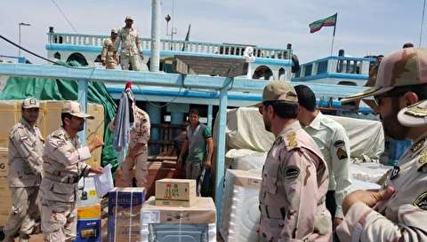 توقیف محمولۀ لوازم آرایشی قاچاق در آب‌های هندیجان