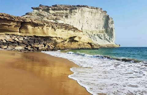 طرح پلاژ بانوان در سواحل کنارک اجرایی می‌شود/ ایجاد اقامتگاه‌های بوم گردی در کنارک